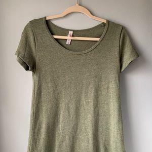 Classic Tee Lularoe Green New without tags XXS